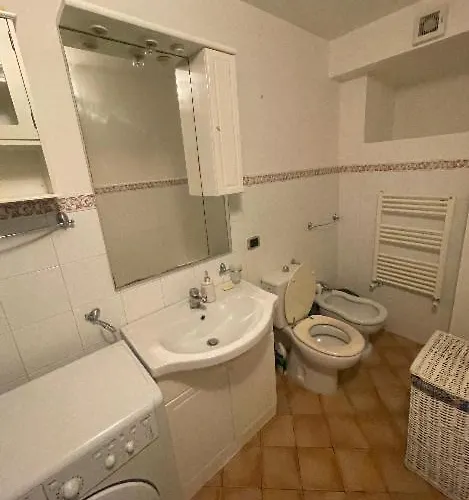 Le Bomboniere Di San Pietro "residenze Romane " דירה רומא